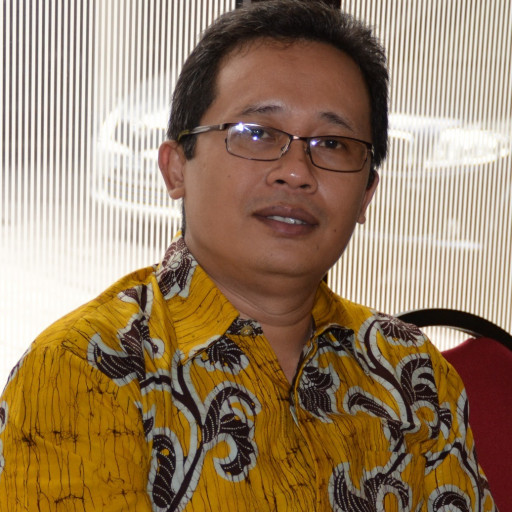 . Slamet Santoso, Dr., S.E., M.Si.